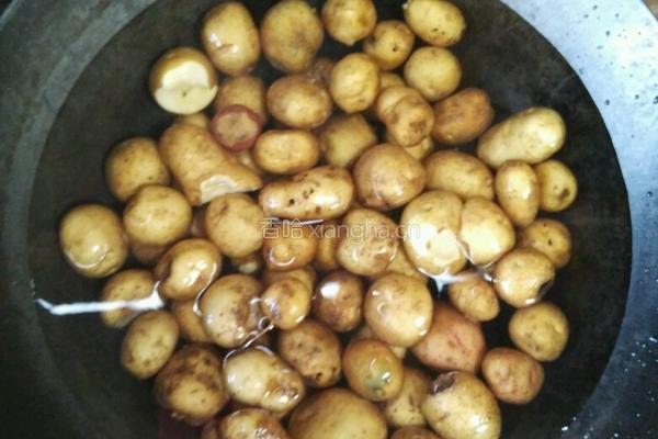 葱香土豆泥的做法图解1