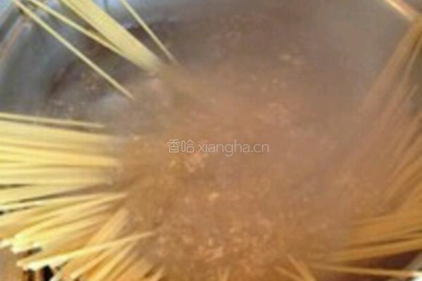 番茄肉酱意大利面的做法图解1
