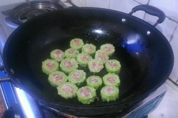 苦瓜酿肉的做法图解4