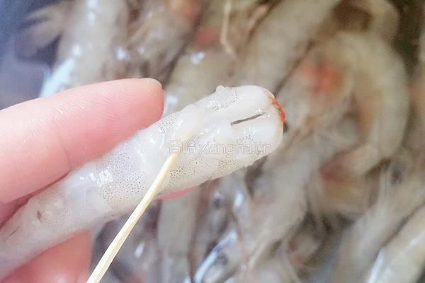 虾仁儿炒饭的做法图解2
