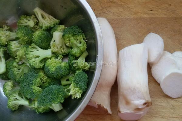 鲍汁杏鲍菇的做法图解1
