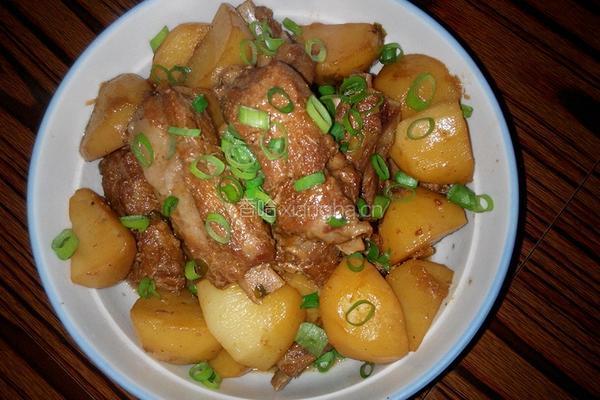 土豆炖排骨