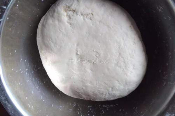 尖椒芹菜肉馅饺子的做法图解2