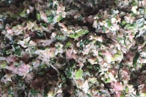 尖椒芹菜肉馅饺子的做法图解3