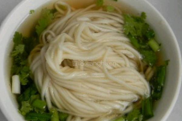清汤鸡蛋面的做法图解3