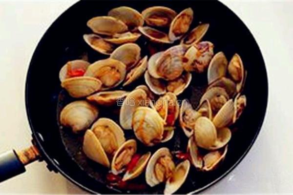 辣椒炒花甲的做法图解7