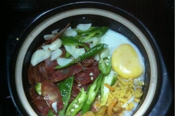 香肠煲仔饭的做法图解4