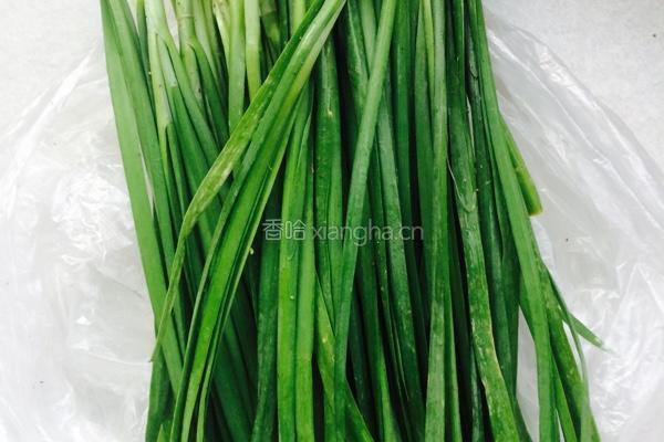 韭菜毛刀鱼的做法图解1