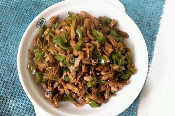 干豇豆炒肉末的做法图解6