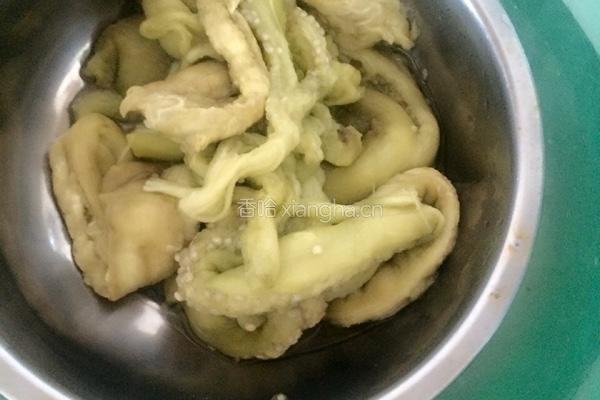 酱拌蒸茄子的做法图解3