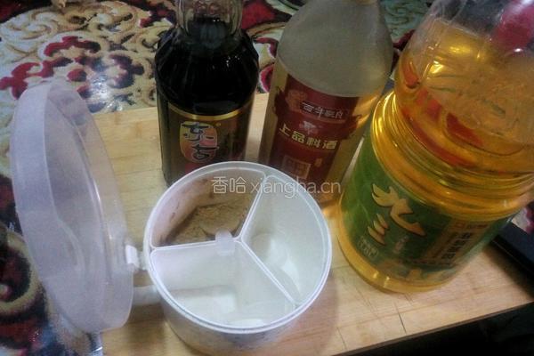 小炒里脊花生的做法图解1