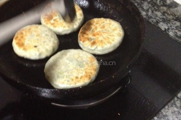 韭菜鸡蛋馅饼的做法图解11