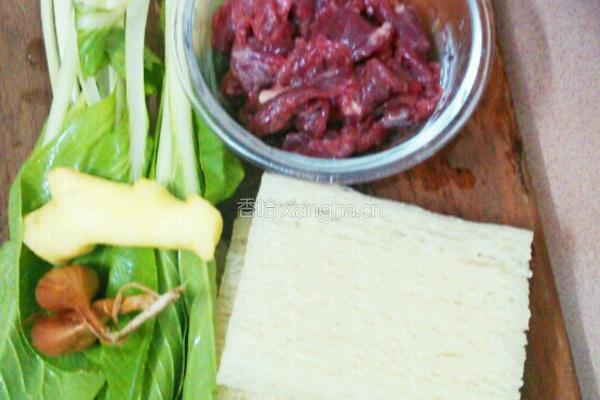 葱香牛肉粉的做法图解1