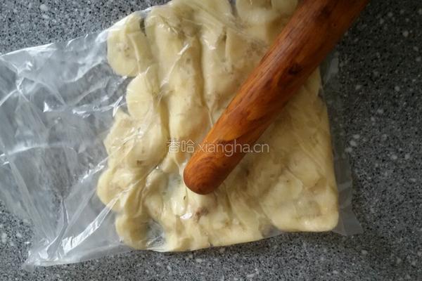 香蕉软饼干的做法图解3
