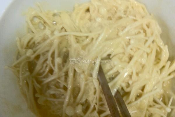 酥炸金针菇的做法图解4
