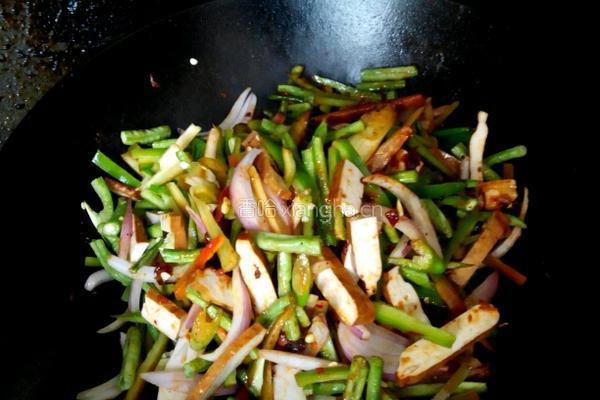 家常辣子洋葱炒肉片的做法图解5