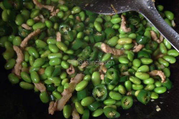 酱烧毛豆肉丝的做法图解4