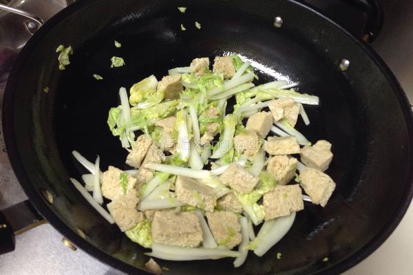 咸蛋白炖冻豆腐的做法图解5