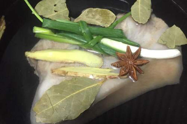 白水煮肉的做法图解3