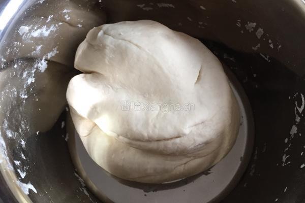 芹菜千张红萝卜素饺子的做法图解1