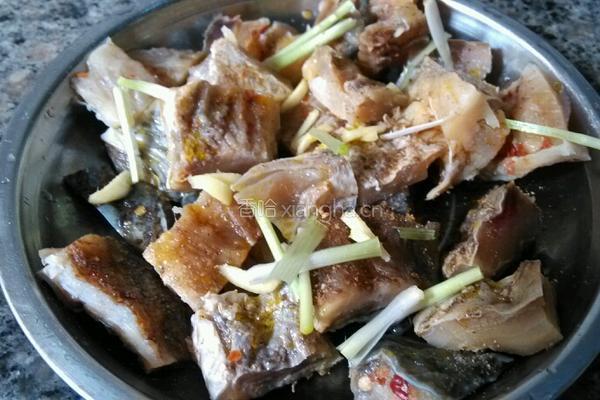 蒸干腊鱼的做法图解2