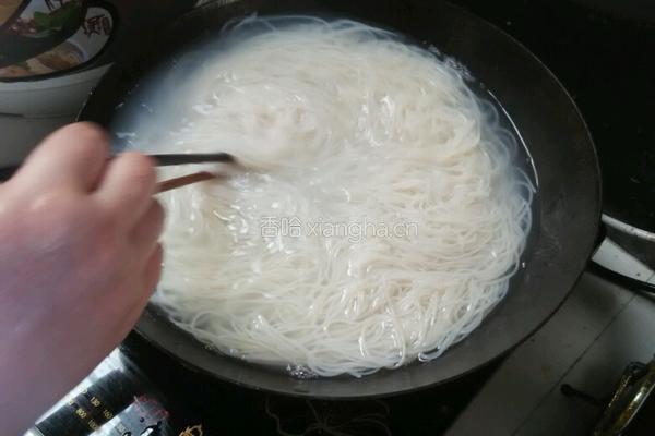 湖南米粉的做法图解3