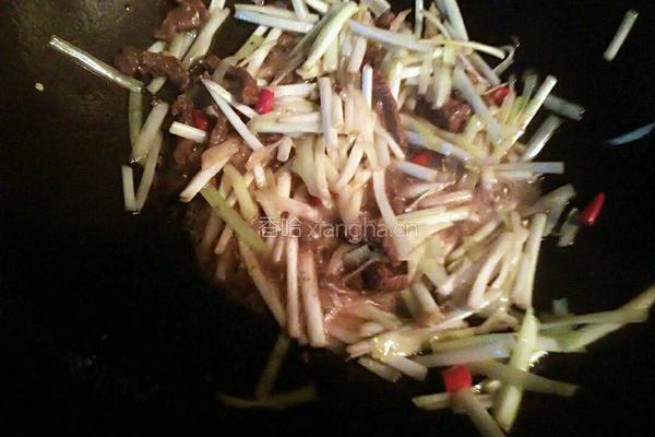韭黄炒肉丝的做法图解5