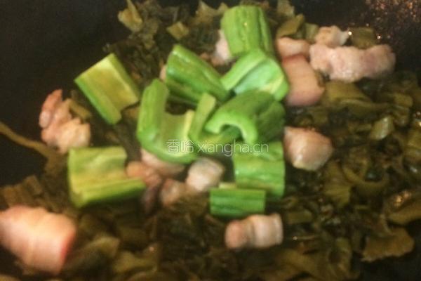 猪肉煲咸菜的做法图解5