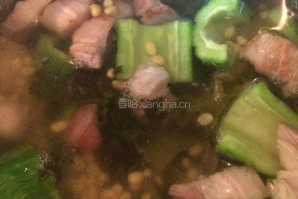 猪肉煲咸菜的做法图解6