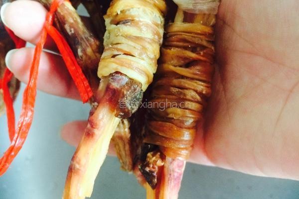 鸭脚包蒸米饭的做法图解1
