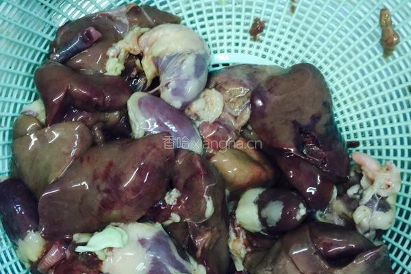 美味鸡肝的做法图解1
