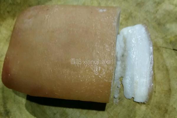 蒜香白切肉的做法图解1