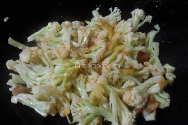 猪油炒菜花的做法图解4