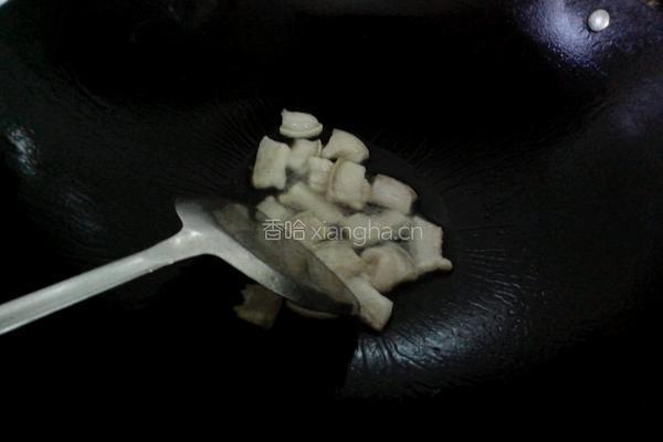 杏鲍菇炒猪肉的做法图解7