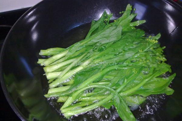 蒜蓉菜心的做法图解3