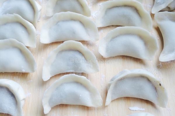 香菇猪肉水饺的做法图解8