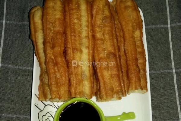 生抽：味极鲜蘸油条的做法图解1