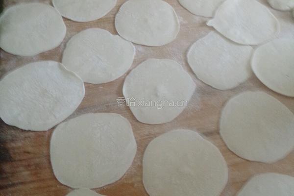 东北芹菜猪肉饺子的做法图解7