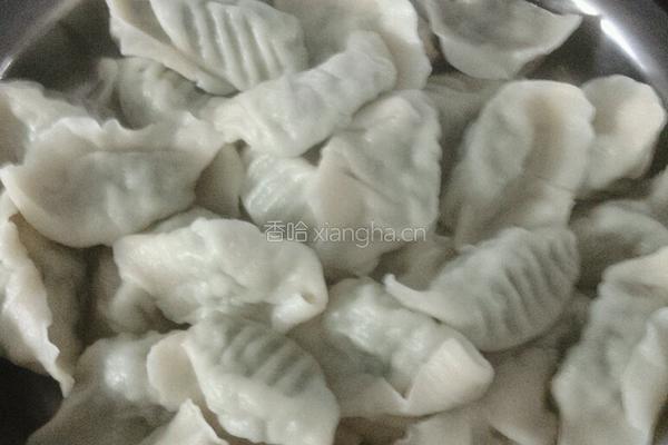 东北芹菜猪肉饺子的做法图解9