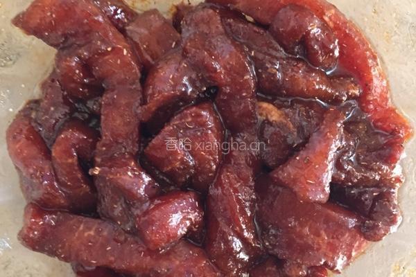 杏鲍菇炒土猪肉的做法图解1