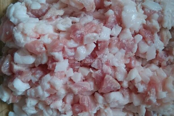 酸豆角炒肉沫的做法图解1