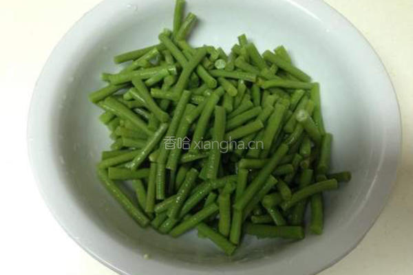 蒜香腐乳豆角的做法图解6