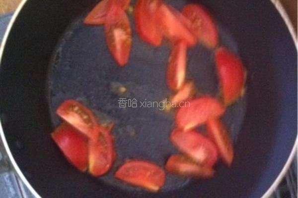 番茄炒冻豆腐的做法图解2