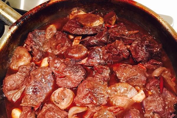 红酒牛肉的做法图解10
