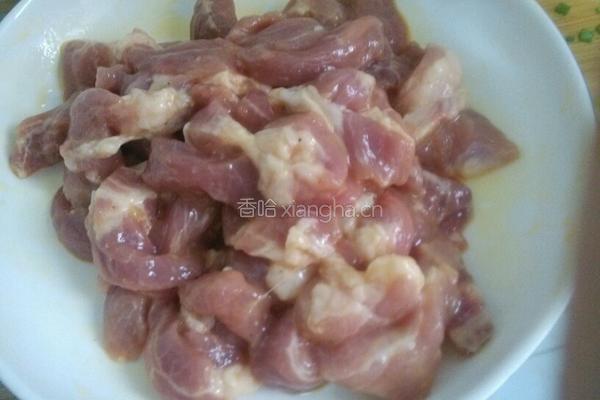 糖醋里脊的做法图解2