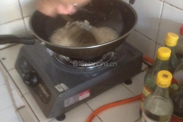 杏狍菇炒肉的做法图解3