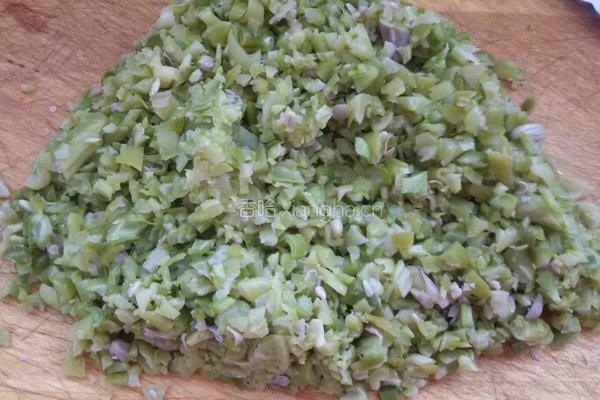 豆角羊肉饺子的做法图解4