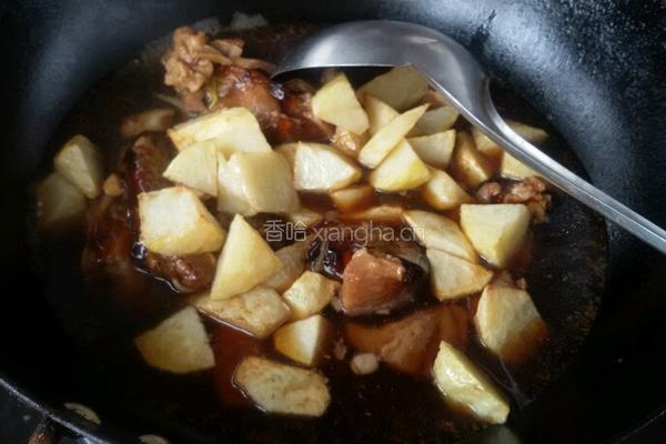 土豆烧牛肉的做法图解3