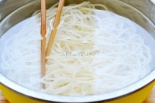 高温首选 鸡丝凉面的做法图解9