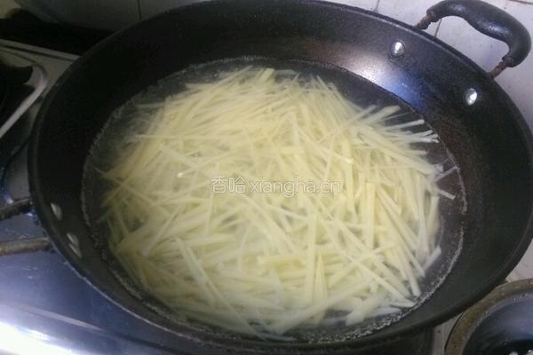 香辣土豆丝的做法图解2